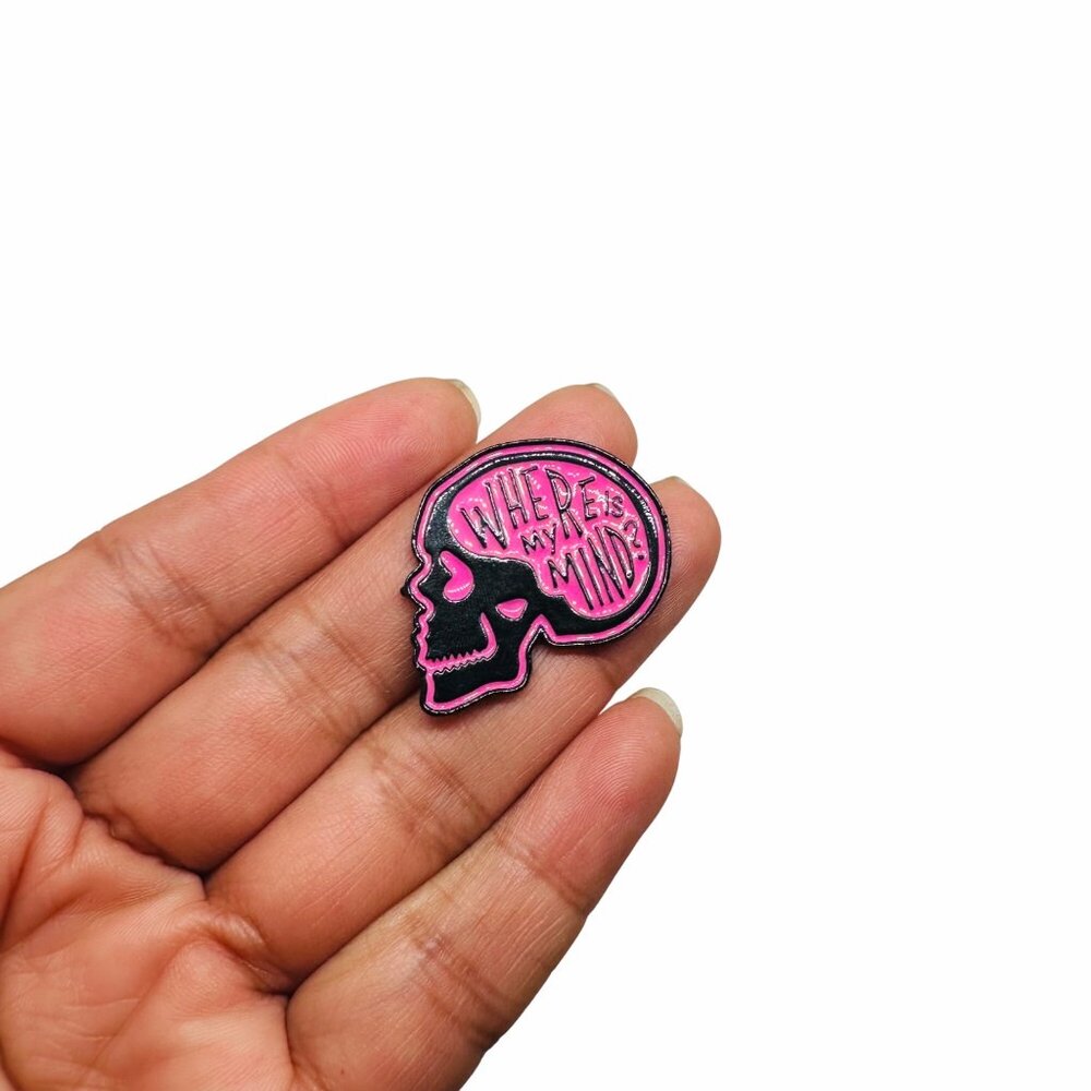 ⭐NEW enamel pin brooch off skull that says WHERE IS MY MIND? Overthinkers mental - Picture 2 of 5